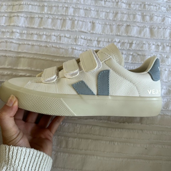 *SOLD* Veja - Recife logo white and steel - Picture 4 of 6